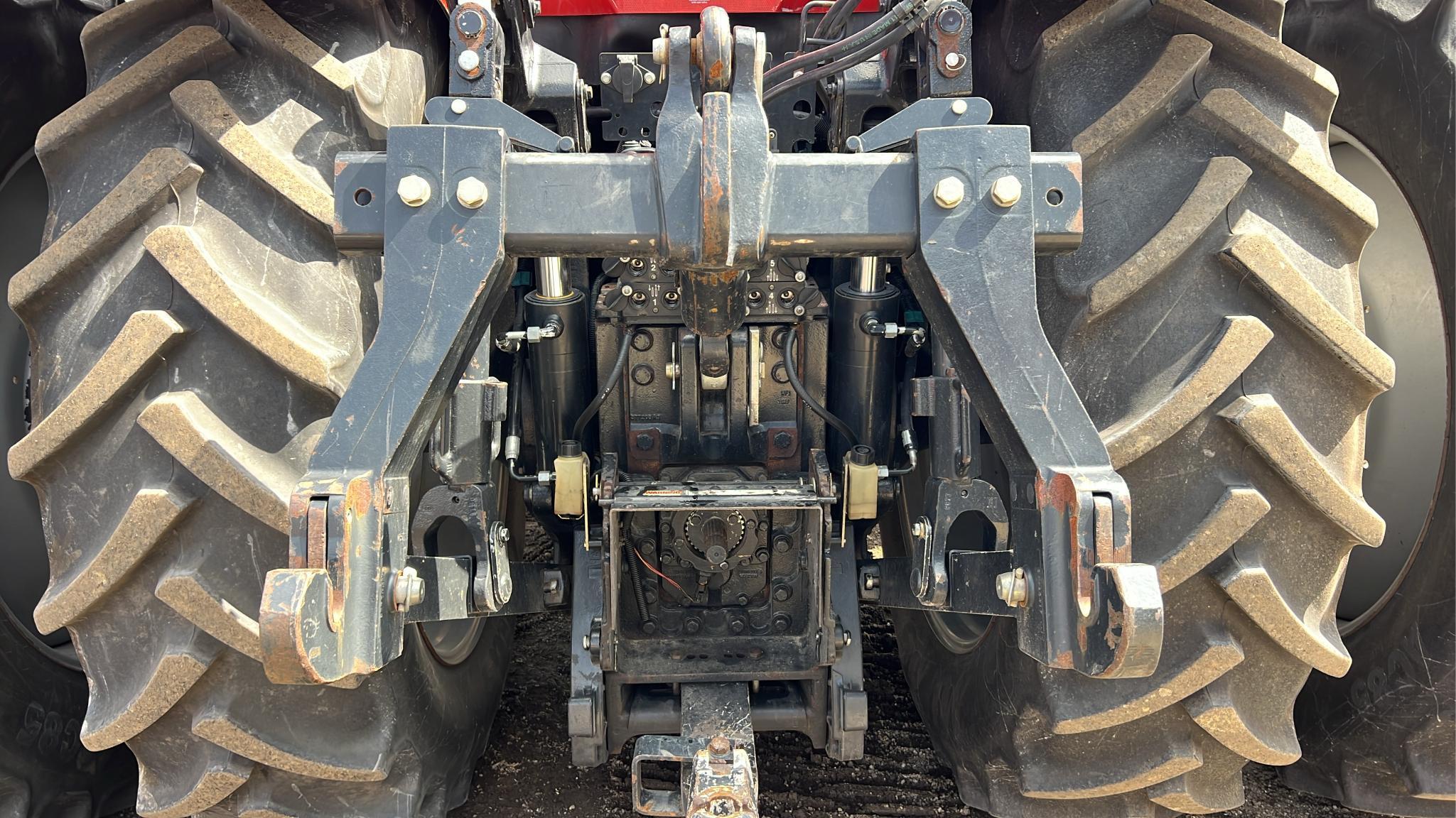 Case IH Magnum 260 MFWD Tractor