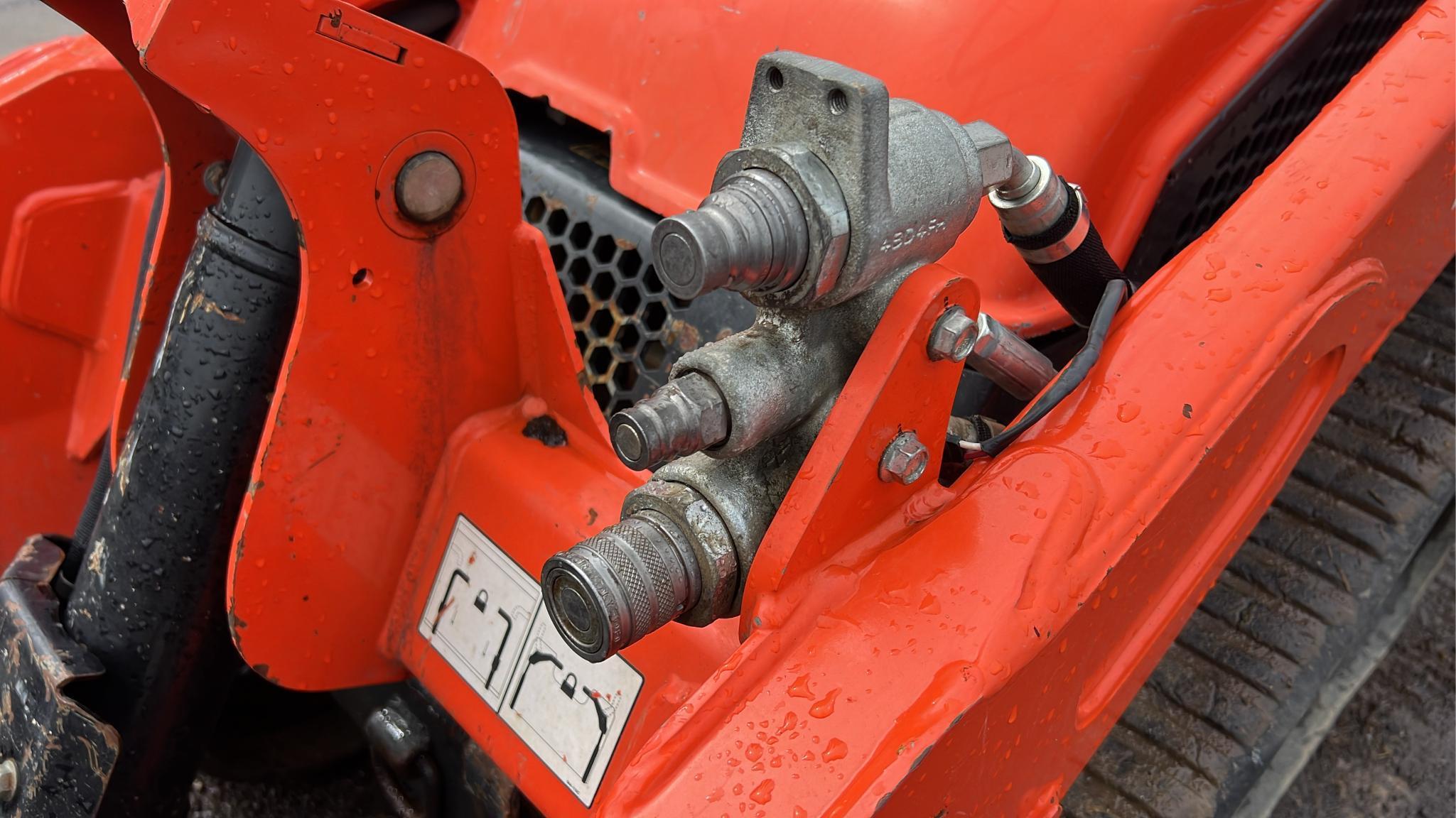2021 Kubota SCL1000 Stand-On Skid Loader