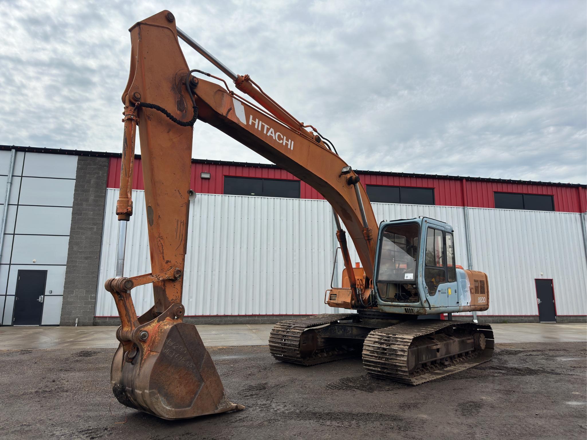 Hitachi EX200 Excavator