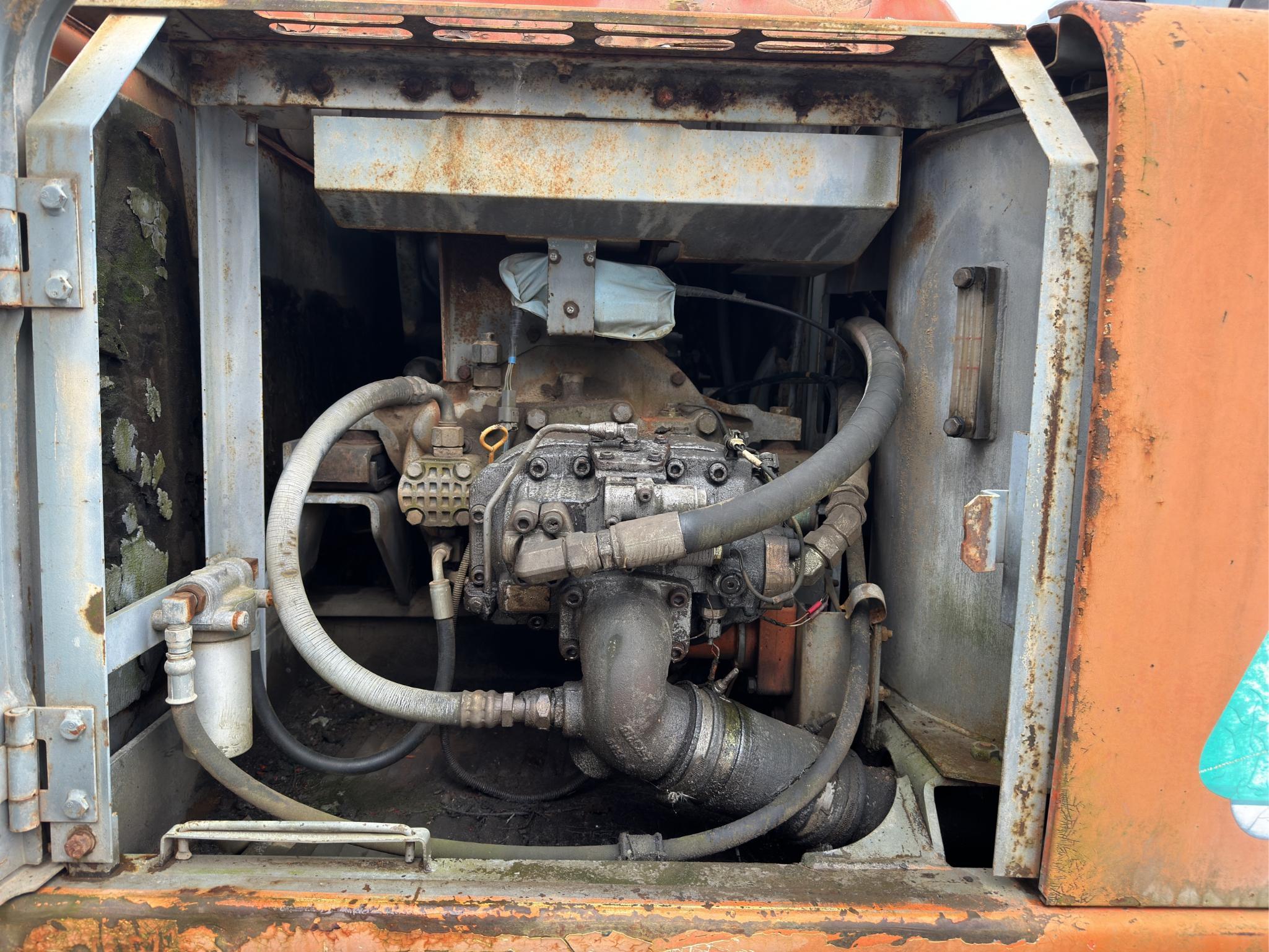 Hitachi EX200 Excavator