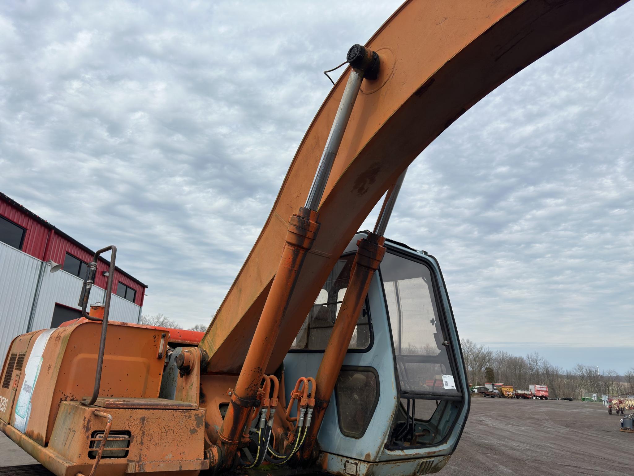 Hitachi EX200 Excavator