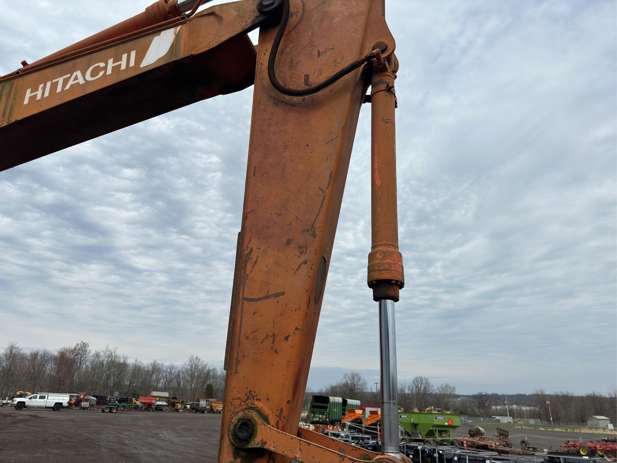 Hitachi EX200 Excavator