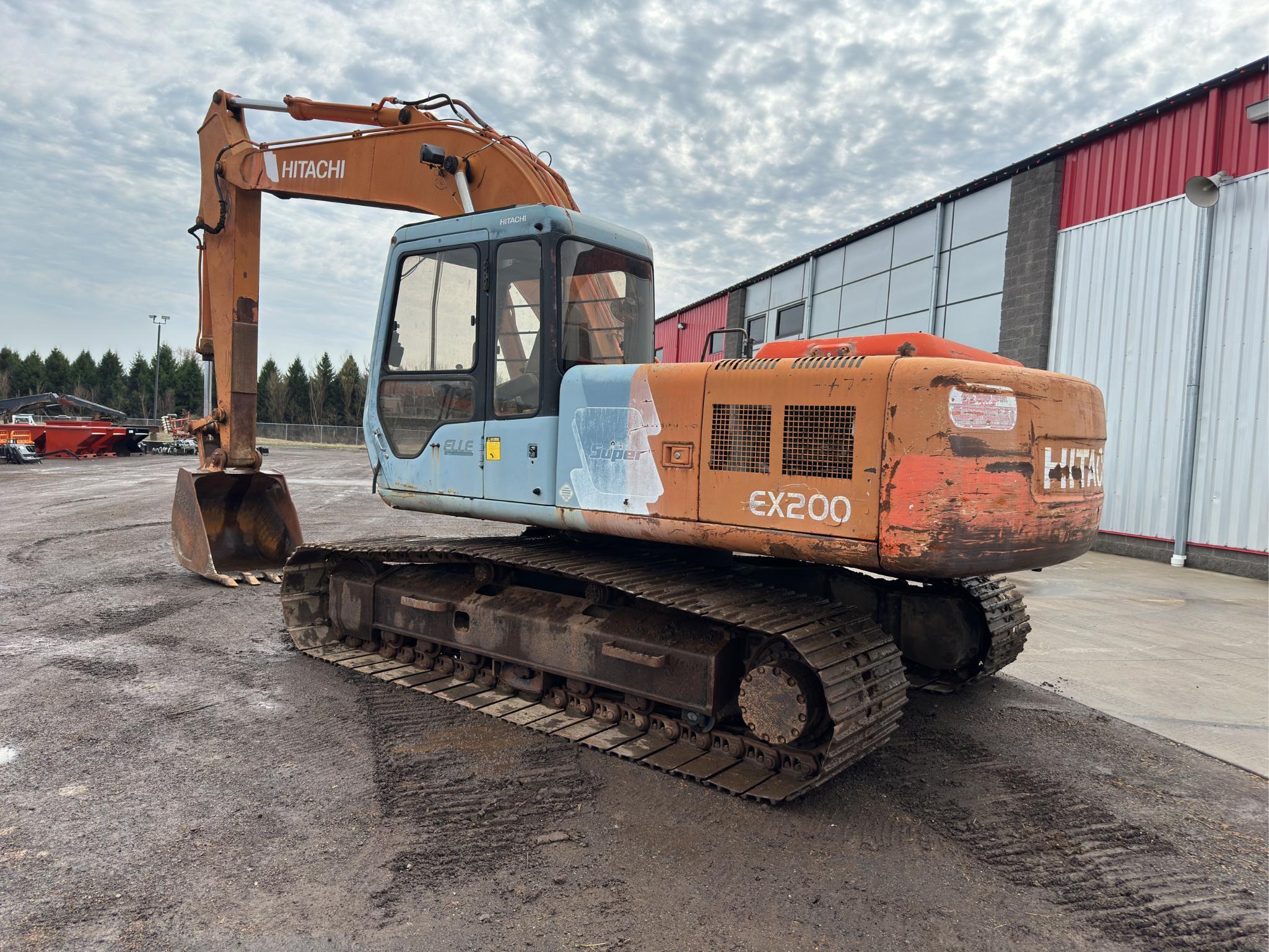 Hitachi EX200 Excavator