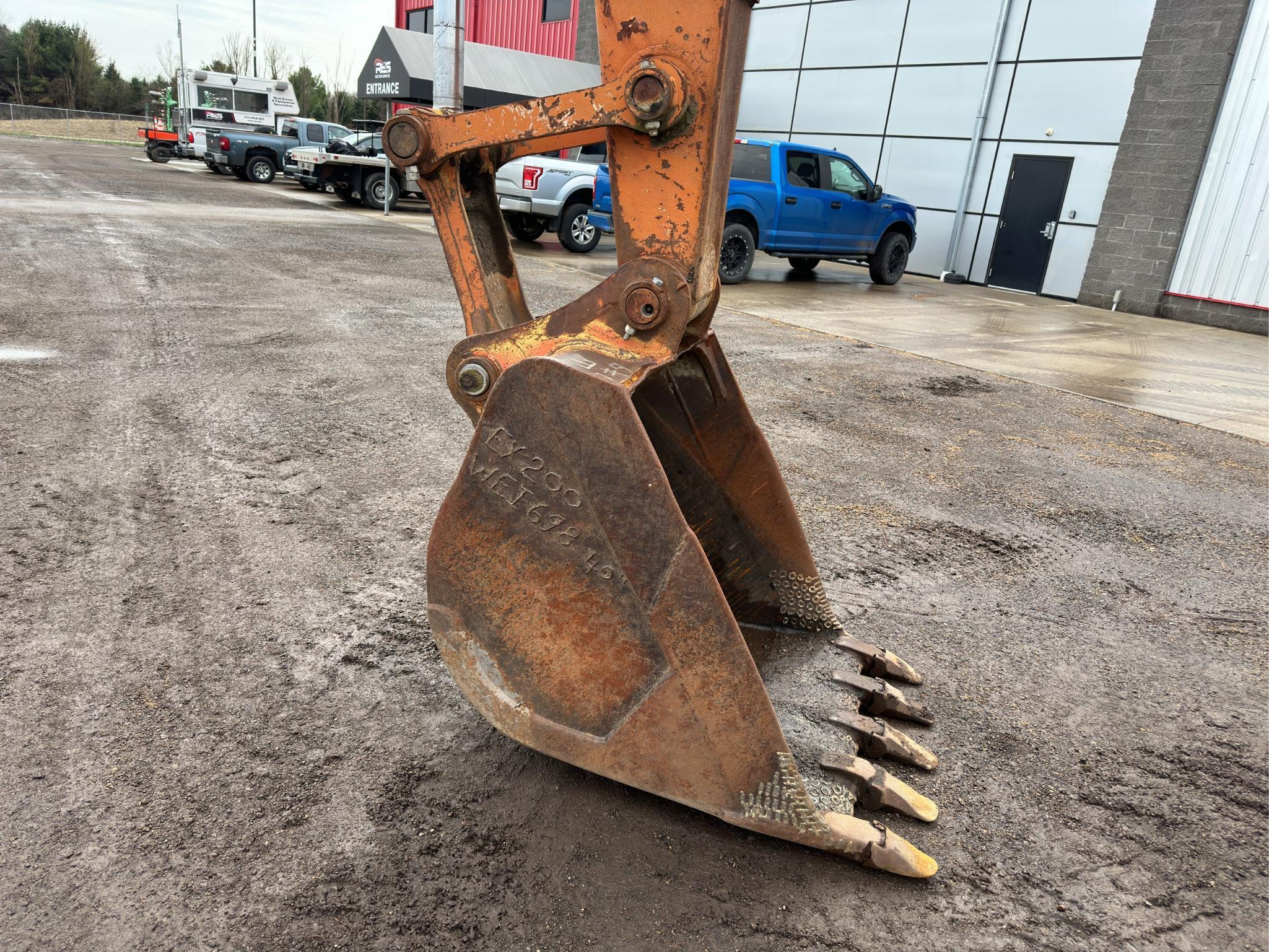 Hitachi EX200 Excavator