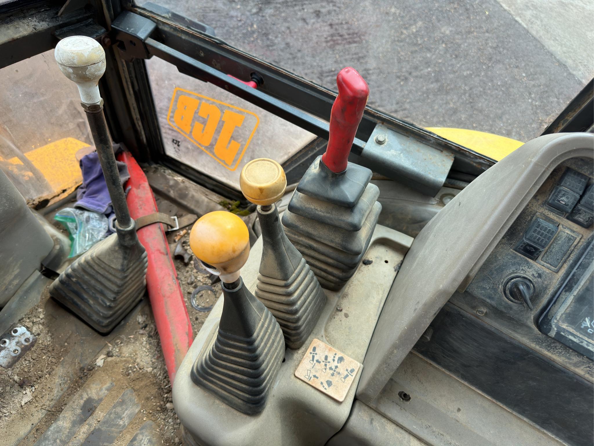 JCB 214 4x4 Backhoe