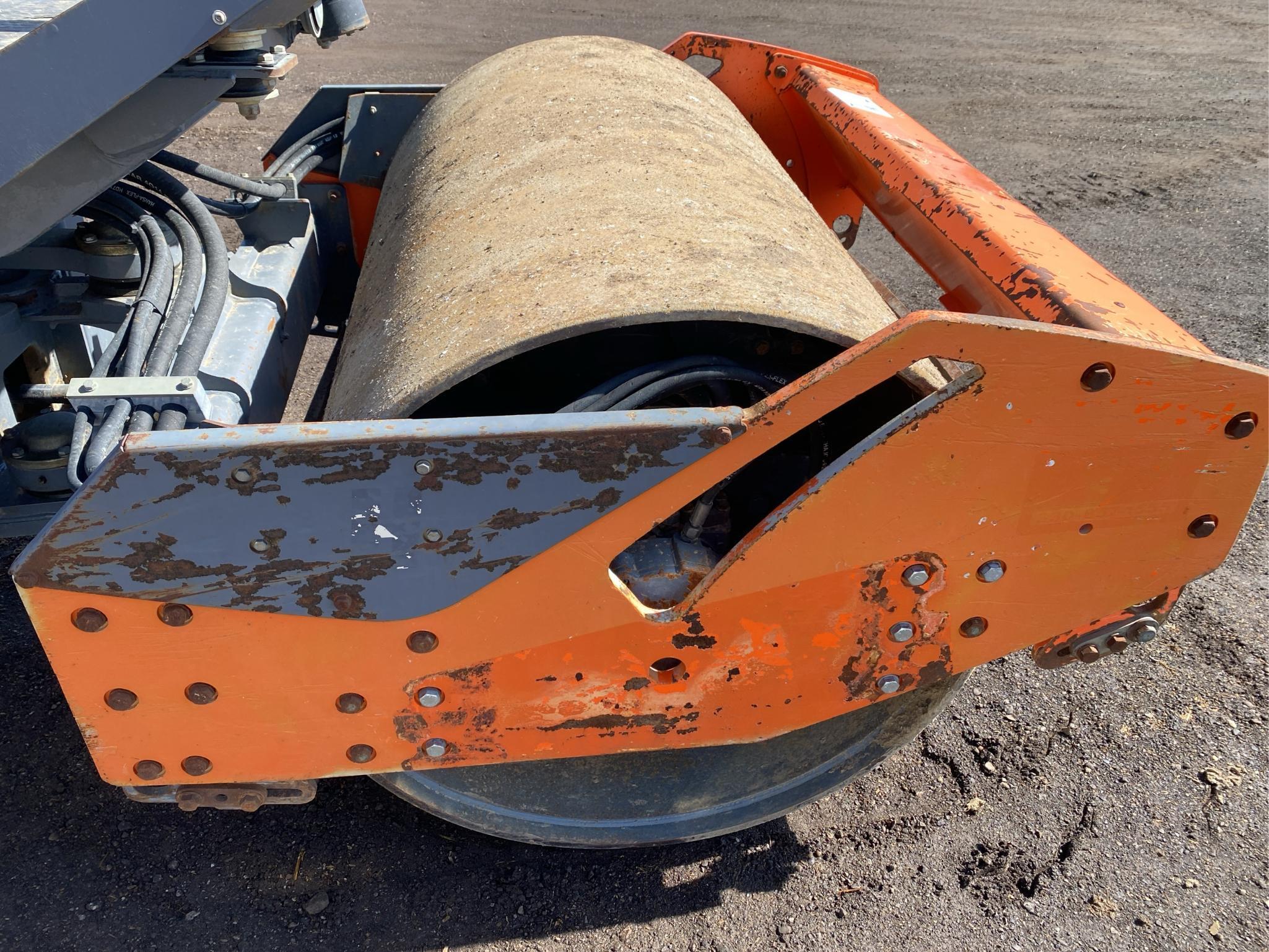 2015 Hamm H5i Compactor Smooth Drum Roller