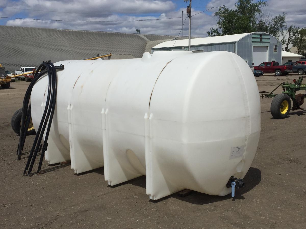 2000 Gallon Horizontal Poly Tank