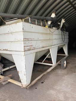 1985 Load King 18' Hardtop Seed and Fertilizer Tender