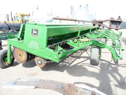 John Deere 9350 40' Grain Drills