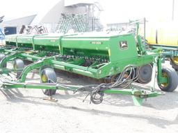 John Deere 9350 40' Grain Drills