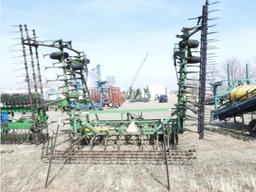 John Deere 1000 42' Cultivator with Harrows