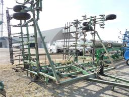 John Deere 1000 42' Cultivator with Harrows