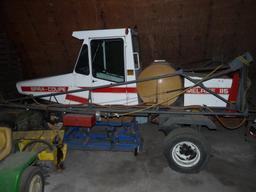 Melroe 104 Spray Coop with Cab