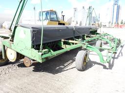 John Deere 9350 30' Drills with Factory Transport, Markers & Roll Tarps