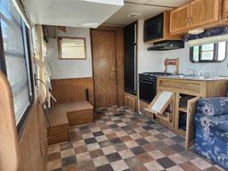 '95 Four Winns 35' Camper Trlr.