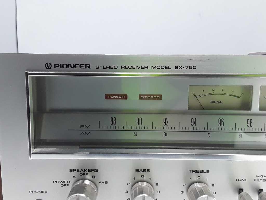 PIONEER SEREO RECEIVER MODEL SX- 750