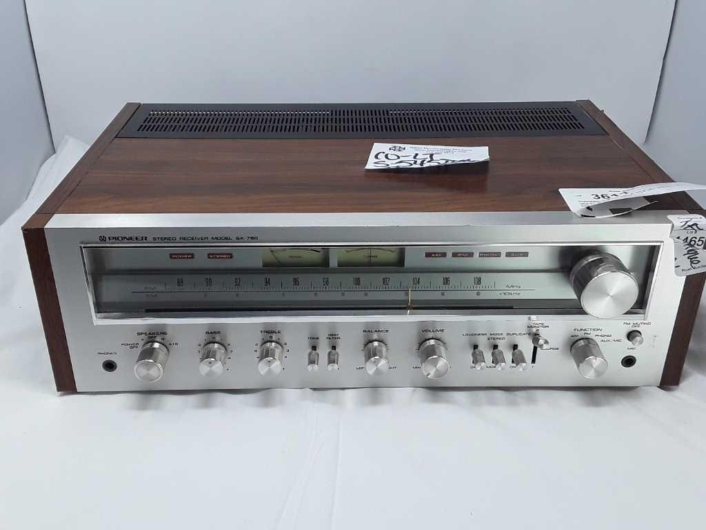 PIONEER SEREO RECEIVER MODEL SX- 750