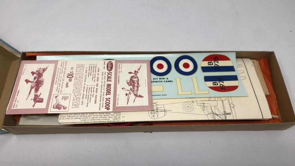 GUILLOWS BRITISH SOPWITH CAMEL FLYING MODEL