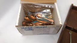 20+) COPPER DECOR SPOONS, DISPLAY RACK, MORE