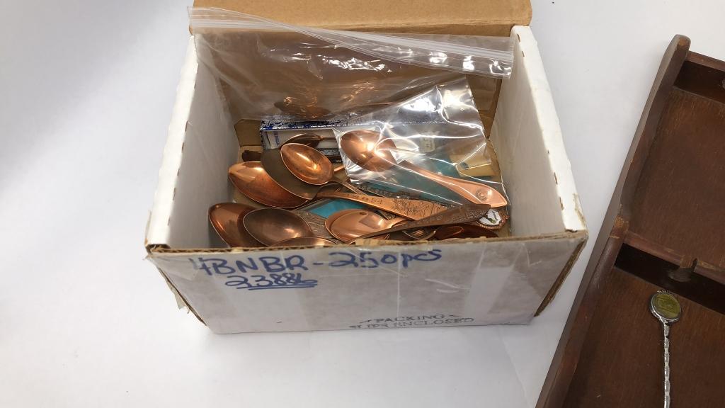 20+) COPPER DECOR SPOONS, DISPLAY RACK, MORE
