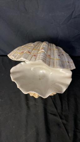 LARGE FAUX-CLAM SHELL DECOR SCULPTURE