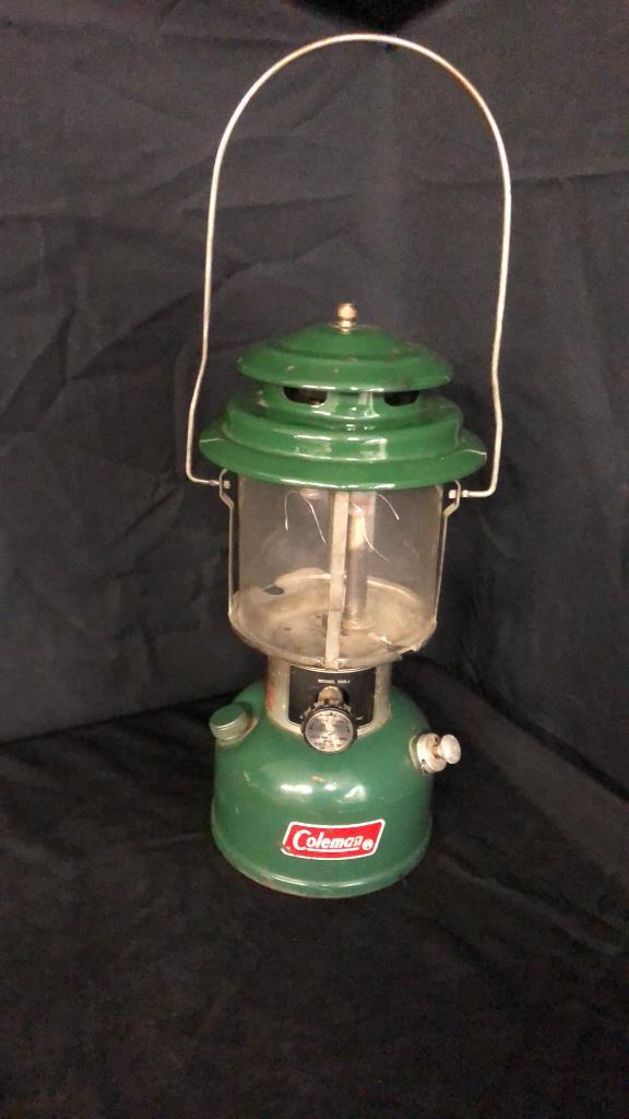 COLEMAN 220J KEROSENE LANTERN