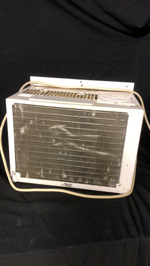 ARCTIC KING WINDOW AIR CONDITIONER