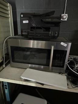 LARGE SAMSUNG MICROWAVE