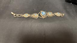 VINTAGE JEWELRY SET. 30G