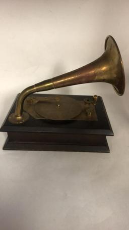 ENESCO BRASS GRAMOPHONE MUSIC JEWERY BOX