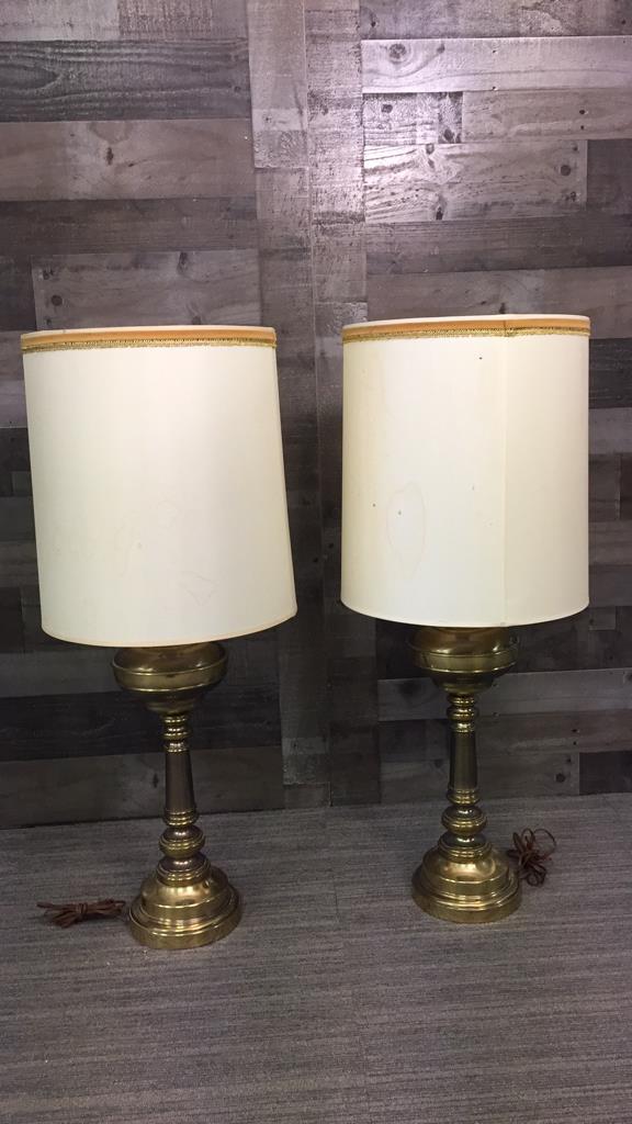 PAIR OF STIFFEL BRASS STYLE LAMPS