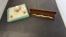 VINTAGE GOLD TONE JEWELRY SET & HOMER WATCH