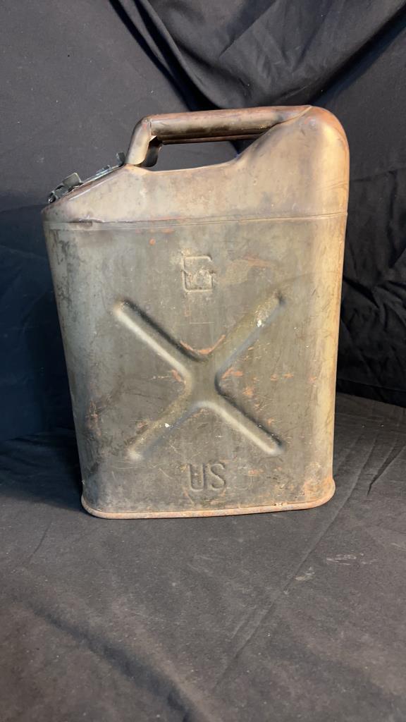 U.S. METAL GASOLINE JERRY CAN