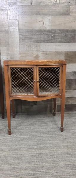 VINTAGE LENTZ TABLE CO MAHOGANY LATTICE END TABLES