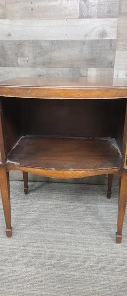 VINTAGE LENTZ TABLE CO MAHOGANY LATTICE END TABLES