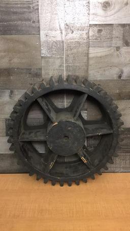 ANTIQUE 20" FOUNDRY GEAR