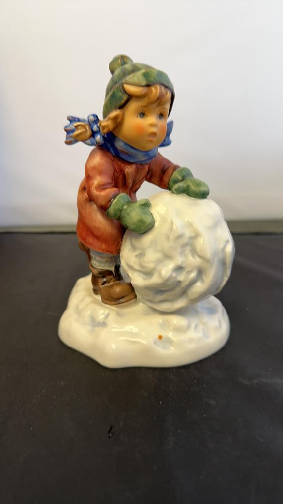 M.I. HUMMEL FIGURINE "FIRST SNOW AND LET IT SNOW"
