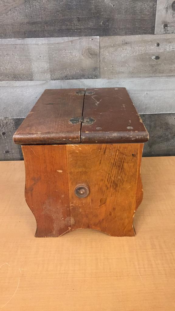 ANTIQUE WOODEN SHOE SHINE BOX STAND