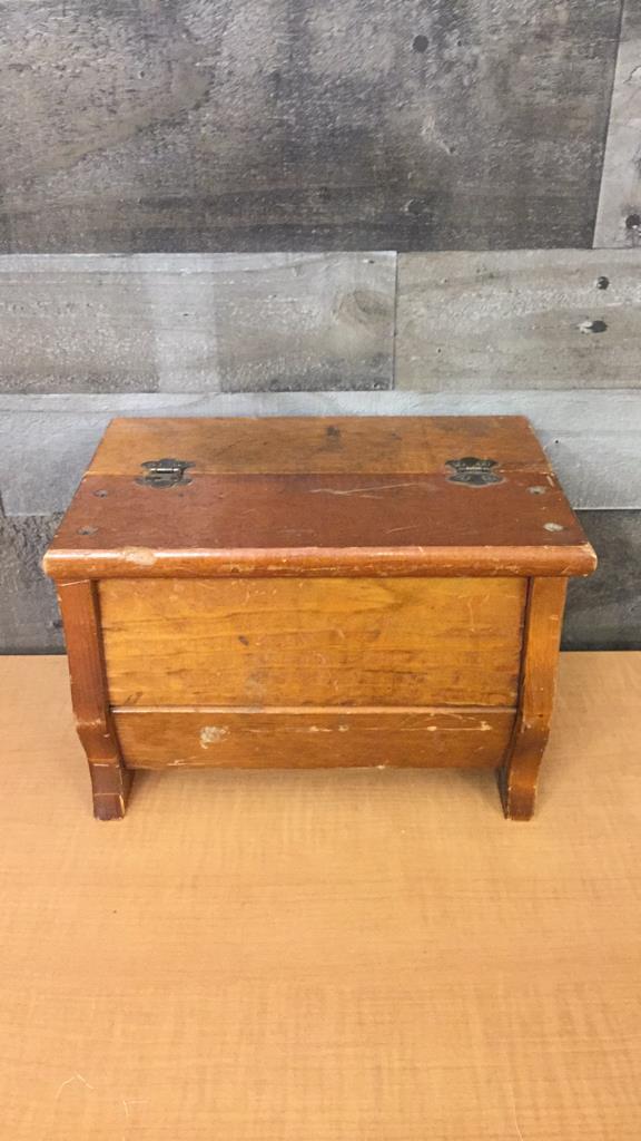 ANTIQUE WOODEN SHOE SHINE BOX STAND