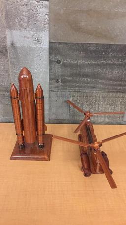 NASA SPACE SHUTTLE & CHINOOK HELICOPTER MODEL
