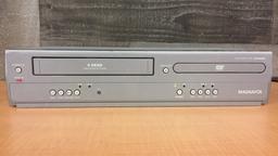 MAGNAVOX  DVD PLAYER/VCR COMBO