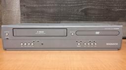 MAGNAVOX  DVD PLAYER/VCR COMBO