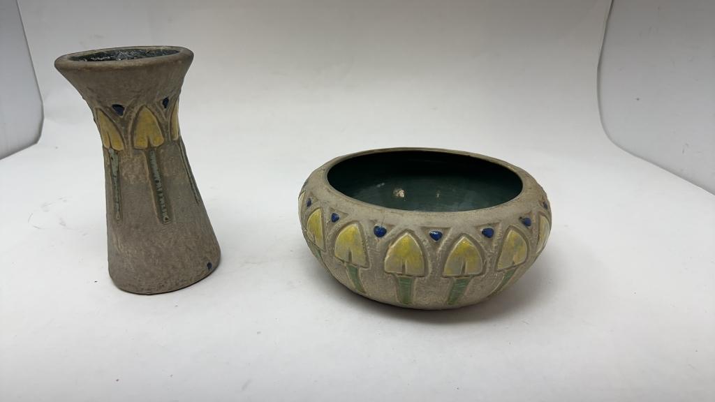 ROSEVILLE 1910s "MOSTIQUE" POTTERY