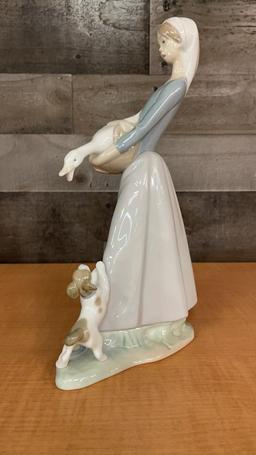 LLADRO FIGURINE "GIRL DUCK AND DOG"