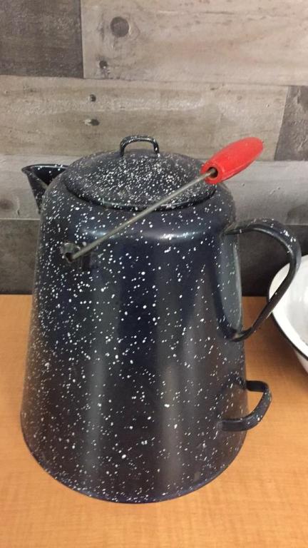 ENAMELWARE WASH BASIN & PITCHER, TEAPOT & UTENSILS