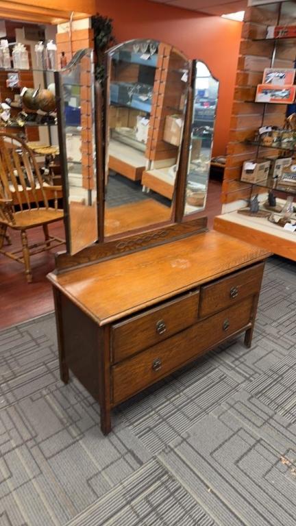 QUARTER SAWN OAK VANITY DRESSER