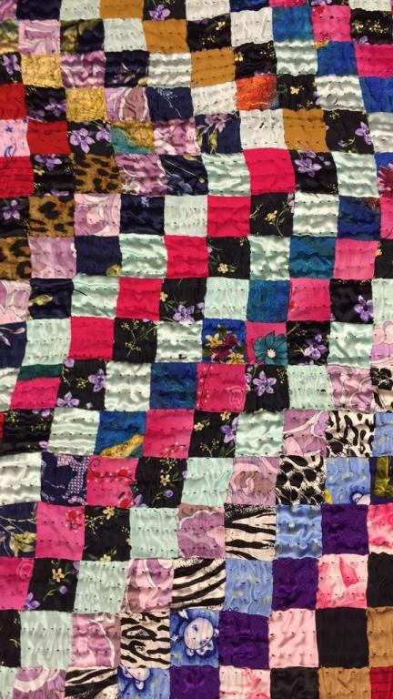 "V" PATCHWORK QUILT