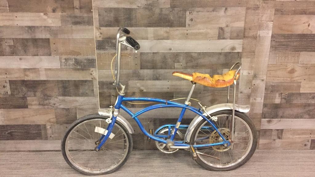 1960S SCHWINN STING RAY 5 SPEED BLUE BIKE