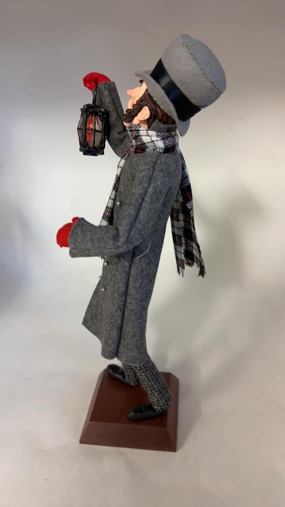 SIMPICH CHARACTER DOLL CAROLLER "LANTERN MAN"