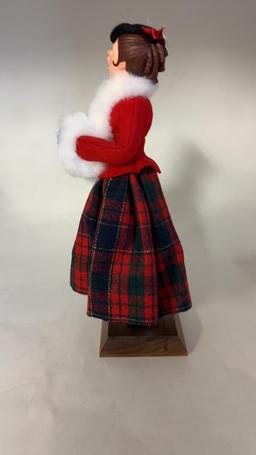 SIMPICH CHARACTER DOLL CAROLLER "MUFF LADY"